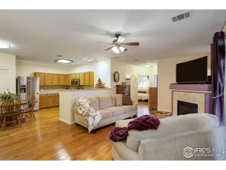 Photo #2: 1000743 Listing