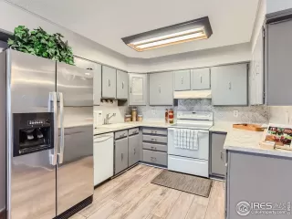 Photo #3: 1001272 Listing