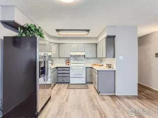 Photo #4: 1001272 Listing