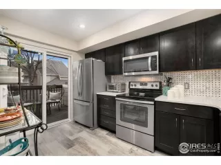 Photo #5: 1001324 Listing