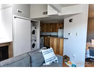 Photo #2: 1001343 Listing