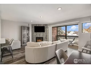 Photo #4: 1001832 Listing