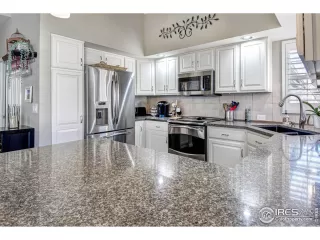 Photo #6: 1002174 Listing