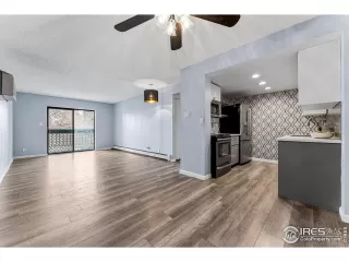 Photo #3: 1002801 Listing