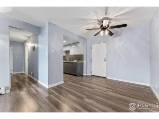 Photo #4: 1002801 Listing