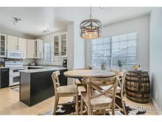 Photo #6: 1002859 Listing