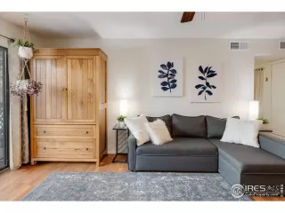 Photo #2: 1002932 Listing