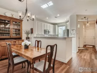 Photo #3: 1003851 Listing