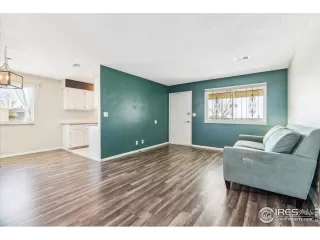 Photo #4: 1004141 Listing