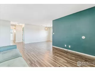 Photo #6: 1004141 Listing