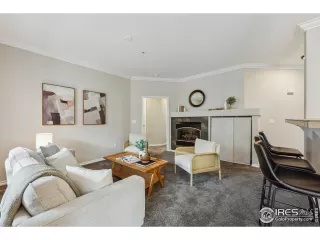 Photo #2: 1004651 Listing