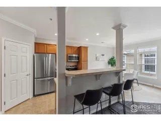 Photo #3: 1004651 Listing