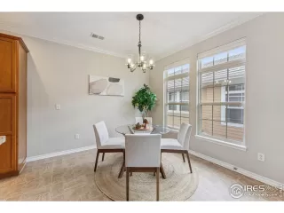 Photo #5: 1004651 Listing