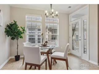 Photo #6: 1004651 Listing