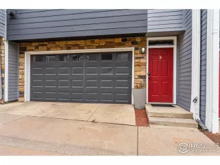 Photo #3: 1004766 Listing