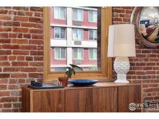 Photo #2: 1004928 Listing