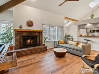 Photo #6: 1005162 Listing 