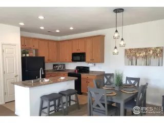 Photo #4: 1005378 Listing 