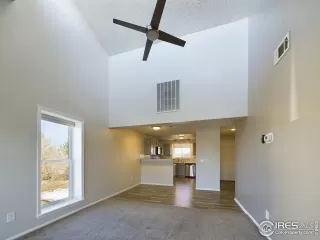 Photo #4: 1005890 Listing