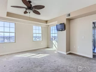 Photo #4: 1005966 Listing