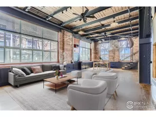 Photo #3: 1006384 Listing