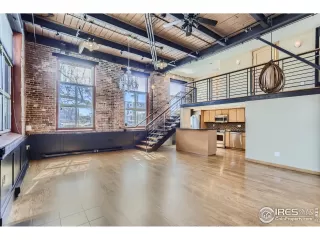 Photo #4: 1006384 Listing