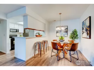 Photo #6: 1006544 Listing