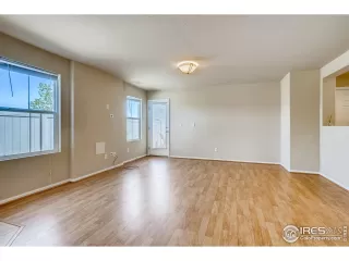 Photo #5: 1006595 Listing