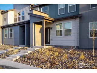 Photo #2: 1006965 Listing