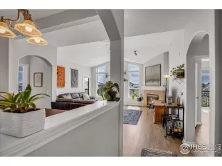 Photo #6: 1007334 Listing