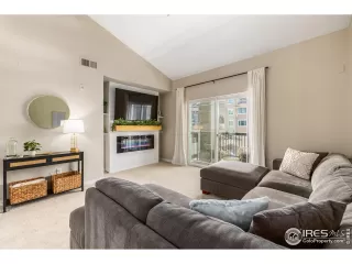 Photo #6: 1007445 Listing