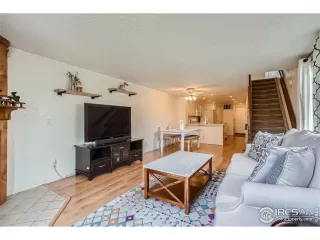 Photo #6: 1007817 Listing