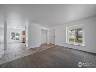 Photo #4: 1007934 Listing