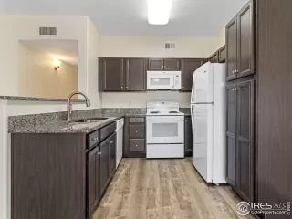 Photo #3: 1008041 Listing 