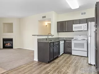 Photo #4: 1008041 Listing 