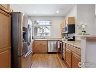 Photo #6: 1008264 Listing