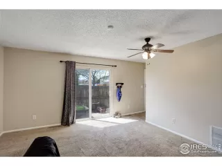 Photo #3: 1008287 Listing