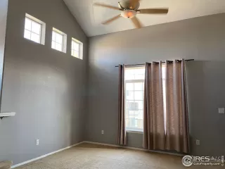 Photo #5: 1008908 Listing