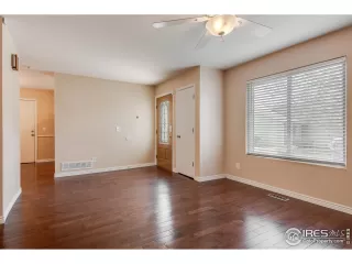 Photo #6: 1008961 Listing