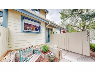 Photo #2: 1009184 Listing