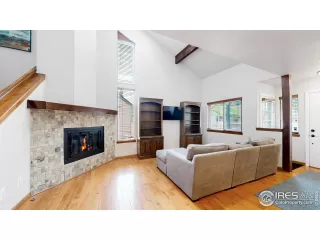 Photo #4: 1009184 Listing