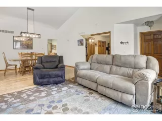 Photo #2: 1009465 Listing 