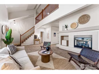 Photo #6: 1010915 Listing