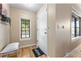 Photo #4: 1010985 Listing