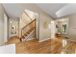 Photo #5: 1010985 Listing