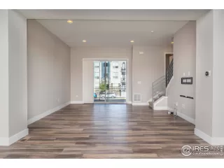 Photo #6: 1011004 Listing