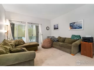 Photo #3: 1012489 Listing