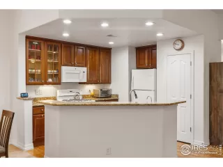 Photo #4: 1012723 Listing 