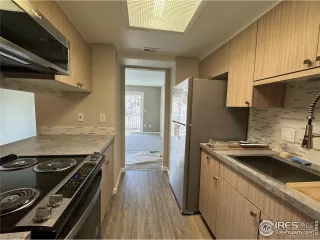 Photo #5: 1012880 Listing 