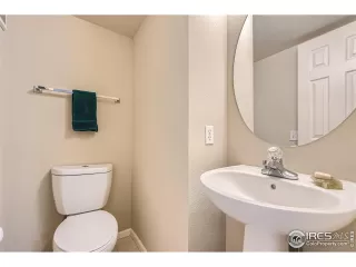 Photo #5: 1013021 Listing